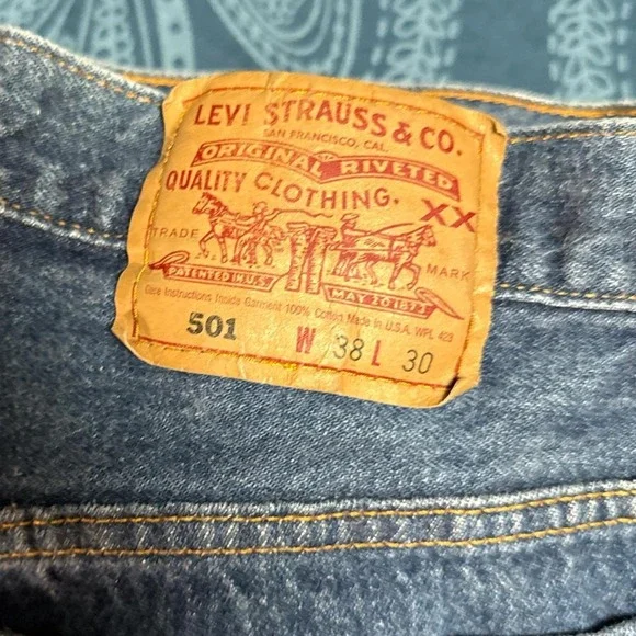 Vintage Levi's 501 USA BlueButton Fly Jeans Size Mens 38x 30